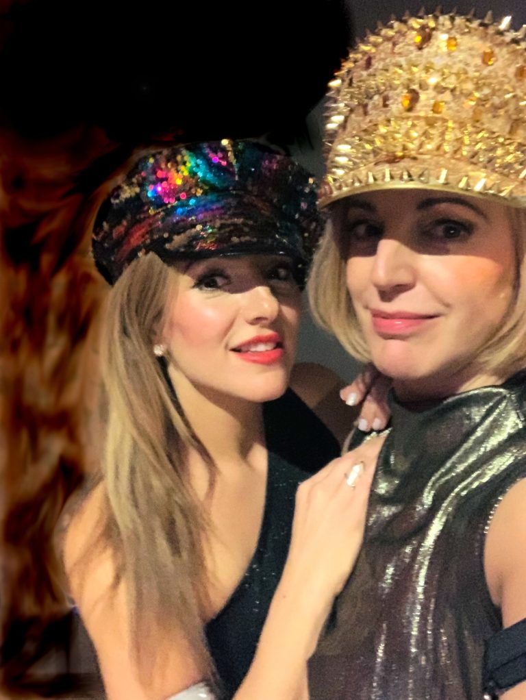 Ladies with hats selfie